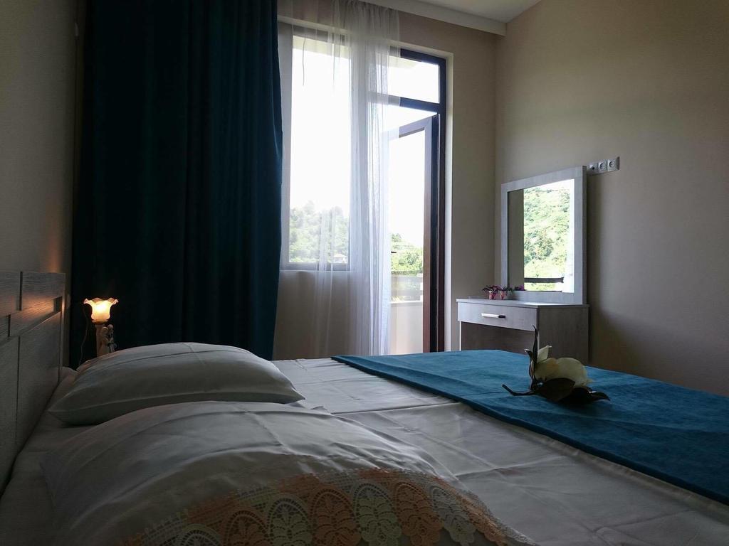 Holiday House Green Cape Batumi Hotell Mtsvane Konts'khi Exteriör bild