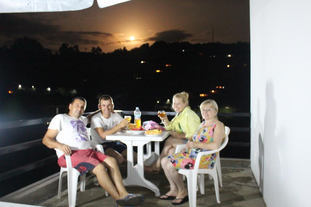 Holiday House Green Cape Batumi Hotell Mtsvane Konts'khi Exteriör bild